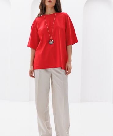 Women's oversize T-shirt in red color