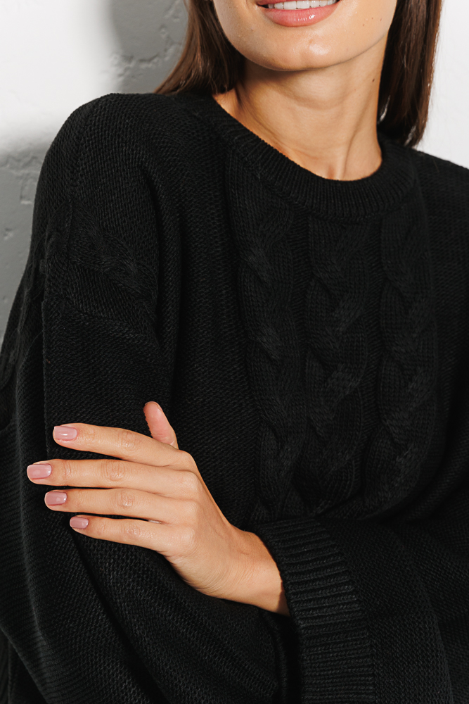 Women's knitted jumper with wide sleeves black pigtail