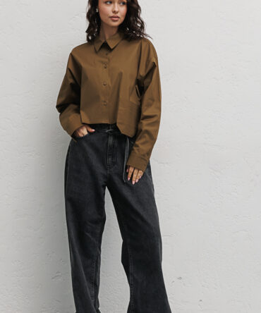 Khaki cropped women's shirt with a pocket at the bottom