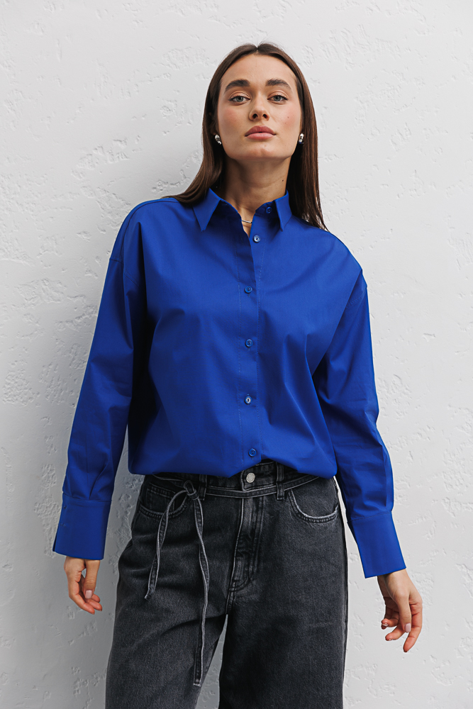 Жіноча сорочка oversize електрик з кокеткою на спині