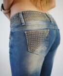 Jeans with rhinestones at the waist