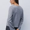 Короткий трикотажний кардиган на ґудзиках сірий