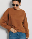 Women's oversize caramel sweatshirt with yoke