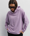 Women's lilac hoodie with curly armholes