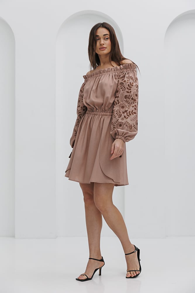 Embroidered dress with open shoulders in dark beige with floral satin stitch