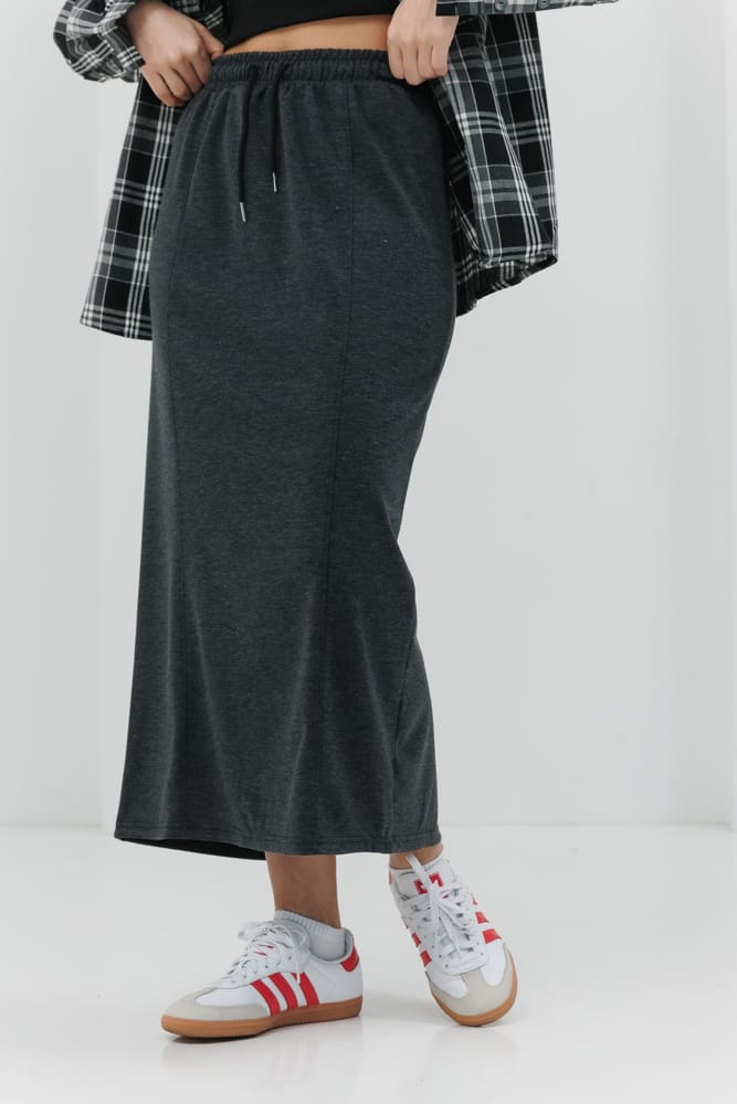 A midi skirt made of dark gray melange knit