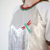 Футболка з паєтками та вишивкою стрикоза