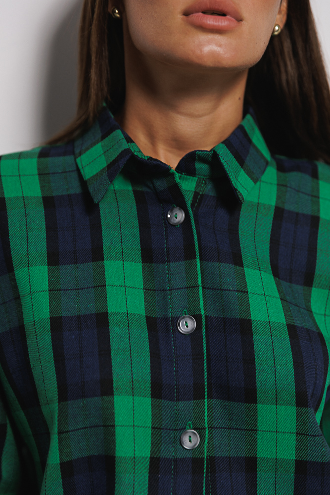 Women’s oversized checkered shirt in green