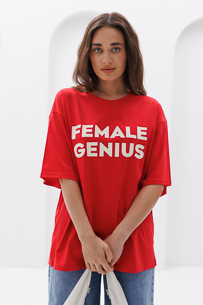 Жіноча футболка оверсайз з написом Female genius червона