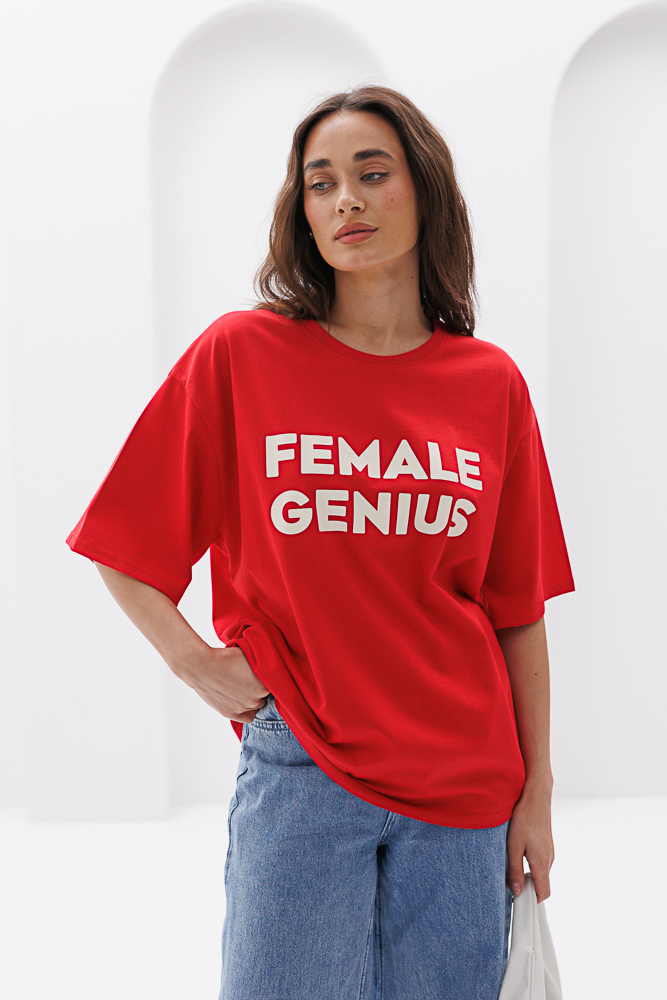 Жіноча футболка оверсайз з написом Female genius червона