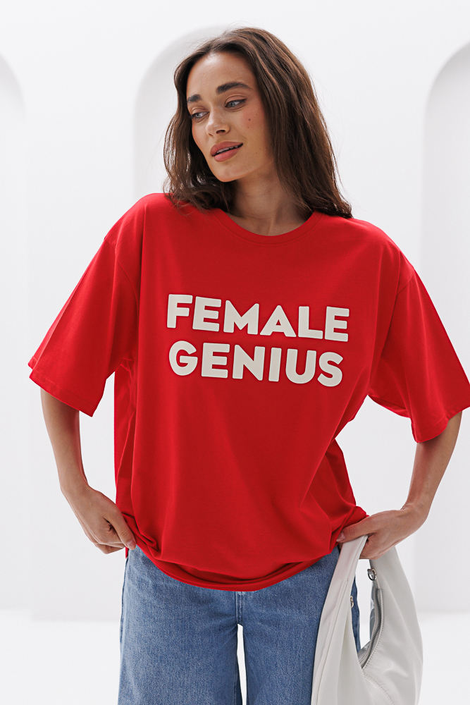 Жіноча футболка оверсайз з написом Female genius червона