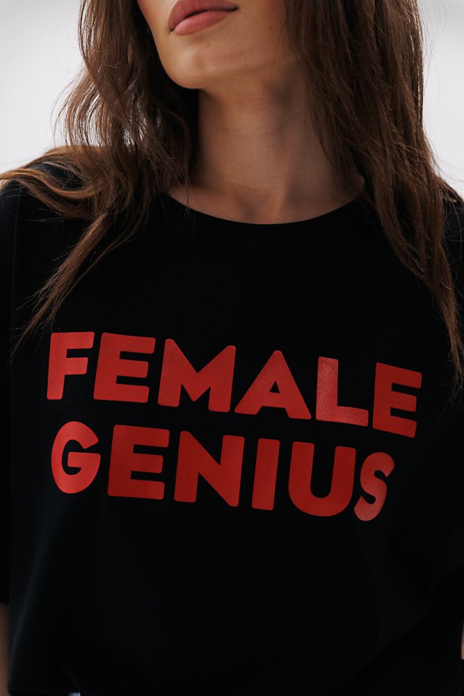 Жіноча футболка оверсайз з написом Female genius чорна