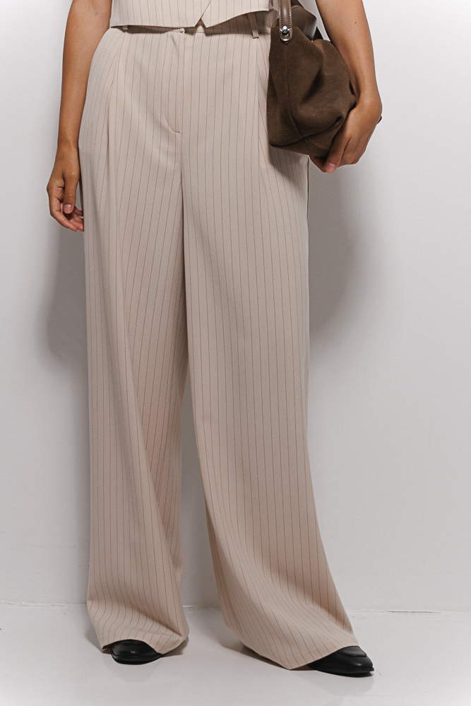 Women's palazzos in a thin stripe beige