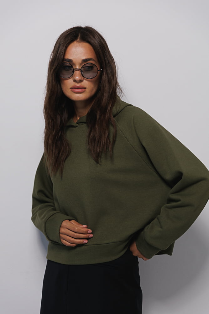 Cropped women's hoodie in dark khaki with raglan sleeves