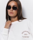 Women's cream sweatshirt with the print "Montmartre 1974 La Butte."