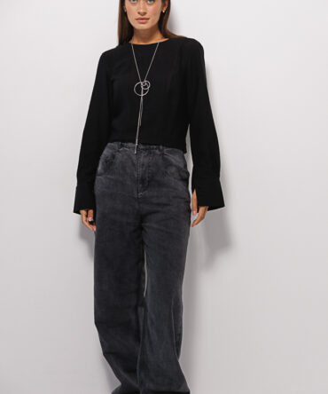 Women's cropped blouse with long sleeves black