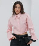 Women's cropped pink shirt with front seams