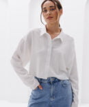 Women's cropped milk shirt with a reaped texture