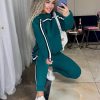 Спортивний костюм з лампасами
