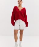 Короткий в`язаний кардиган oversize на ґудзиках темно-червоний