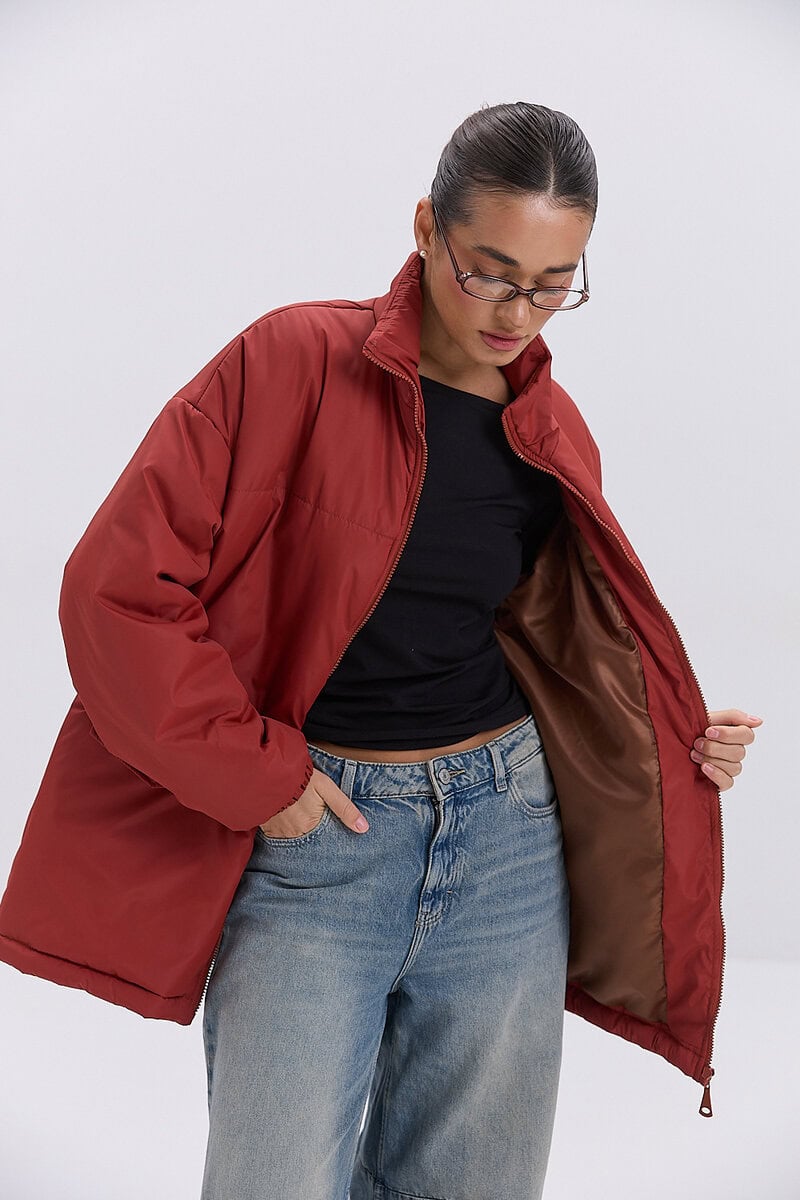 Жіноча демісезонна куртка oversize з плащовки темно-червона