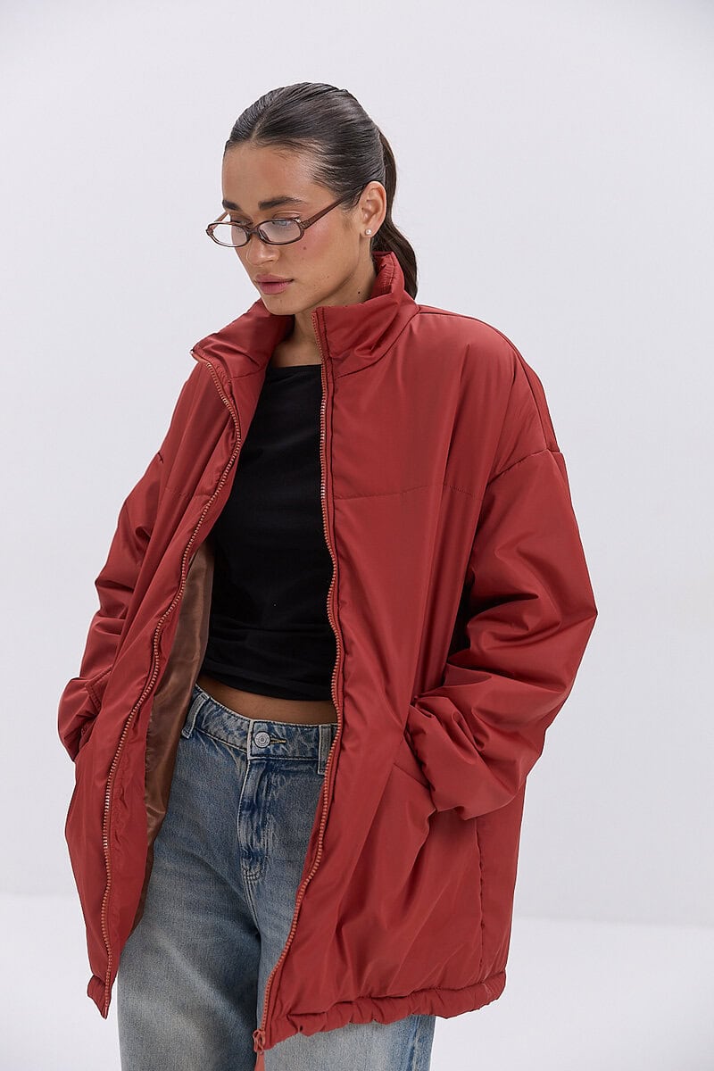 Жіноча демісезонна куртка oversize з плащовки темно-червона