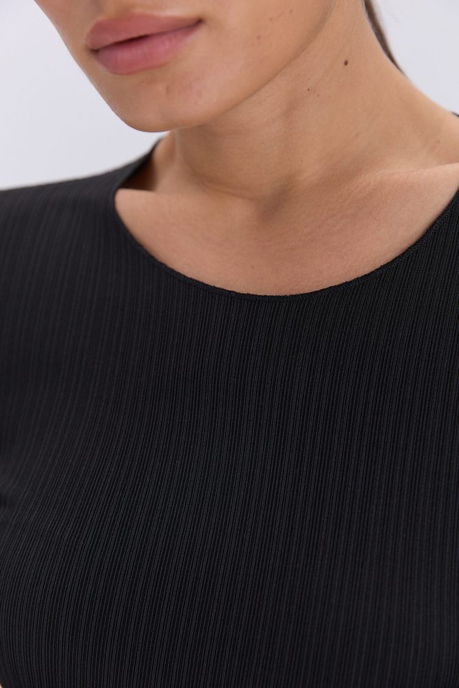 Жіноче боді з плісированого трикотажу чорне