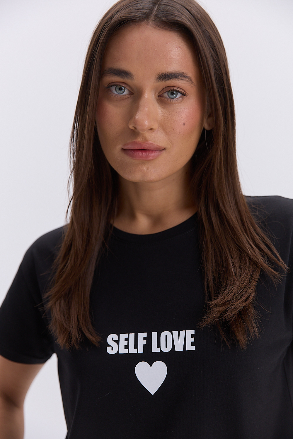Жіноча футболка з принтом SELF LOVE чорна