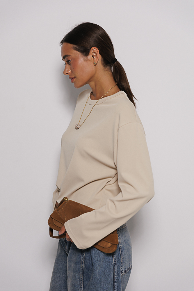 Жіночий лонгслів oversize в рубчик бежевий