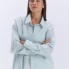 Жіноча сорочка oversize з батиста ментолового кольору