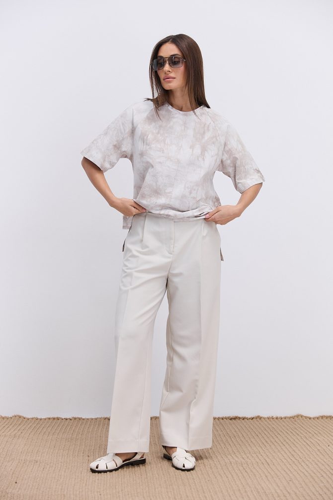 Жіноча футболка oversize бежева з ефектом Tie-Dye і розрізами з боків