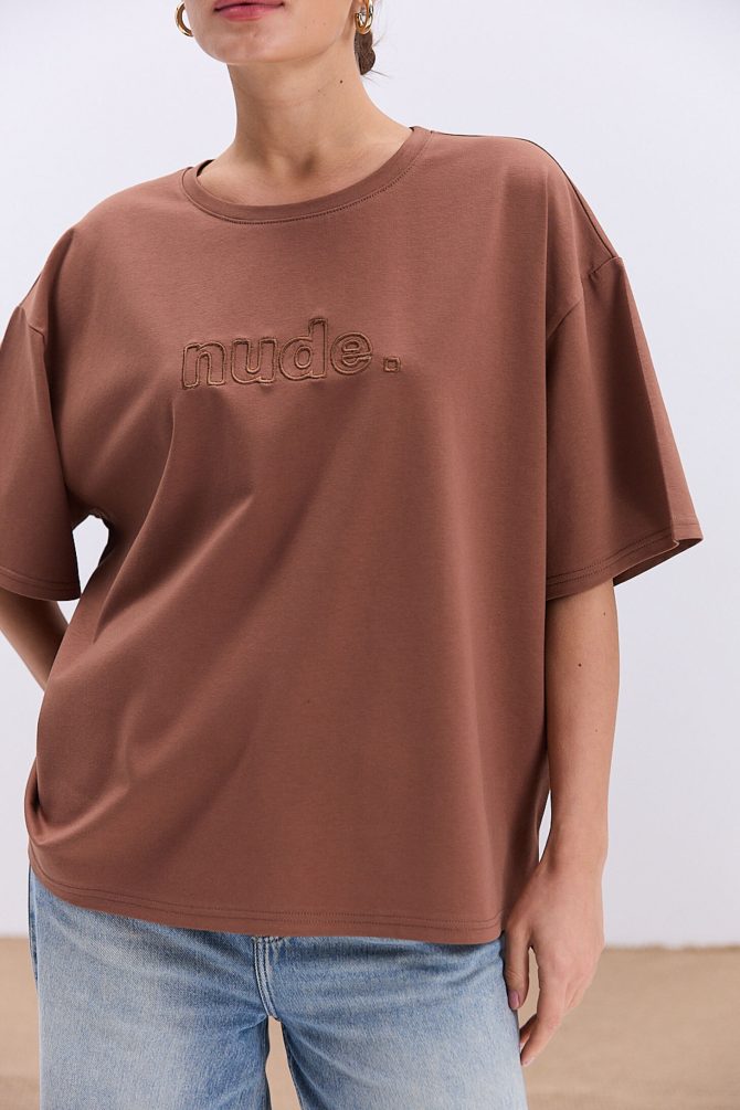 Жіноча футболка oversize коричнева з вишитим написом Nude