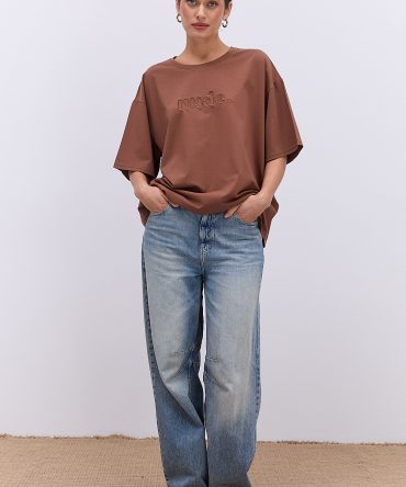 Жіноча футболка oversize коричнева з вишитим написом Nude