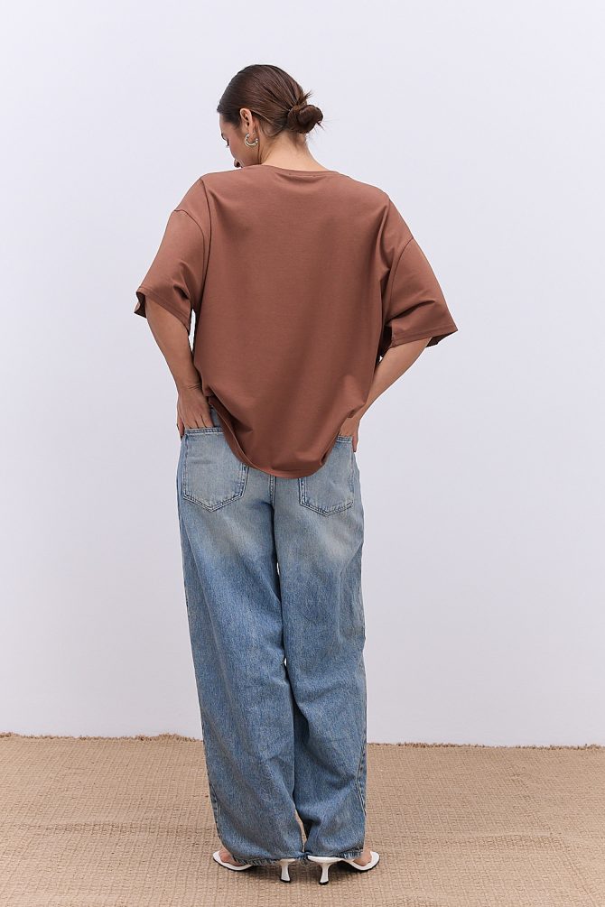 Жіноча футболка oversize коричнева з вишитим написом Nude