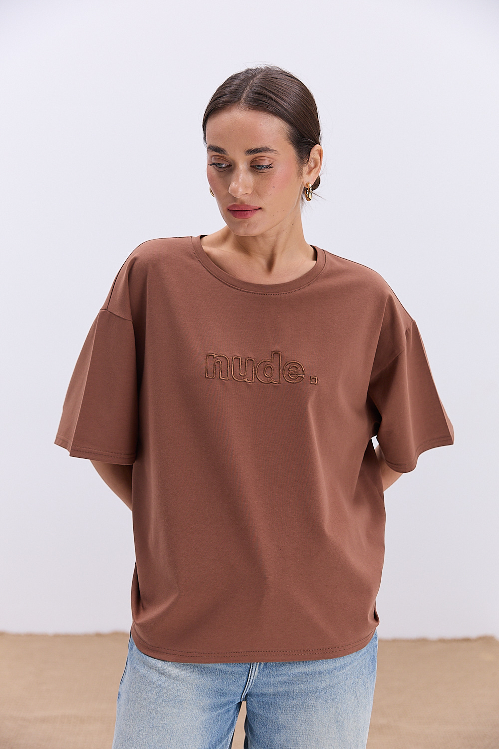 Жіноча футболка oversize коричнева з вишитим написом Nude