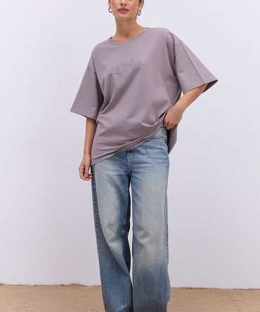 Жіноча футболка oversize кольору мокко з вишитим написом Nude