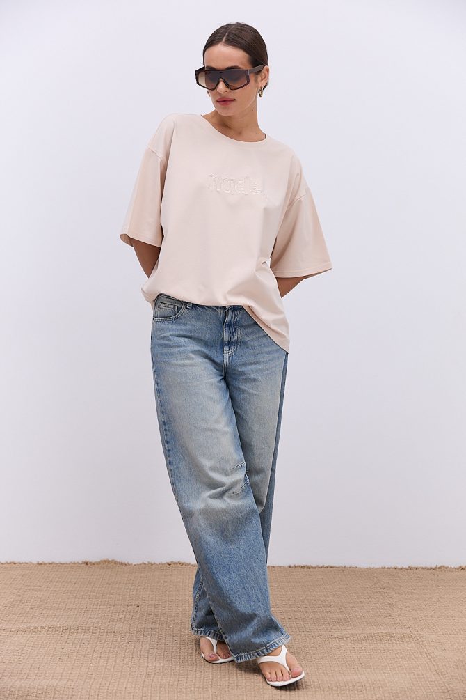 Жіноча футболка oversize світло-бежева з вишитим написом Nude