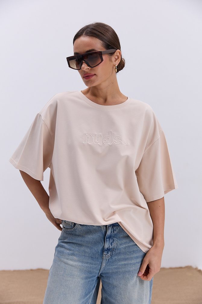 Жіноча футболка oversize світло-бежева з вишитим написом Nude