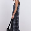 Довге літнє плаття на тонких бретелях чорне з ефектом Tie-Dye