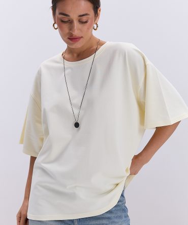 Жіноча oversize футболка кремового кольору