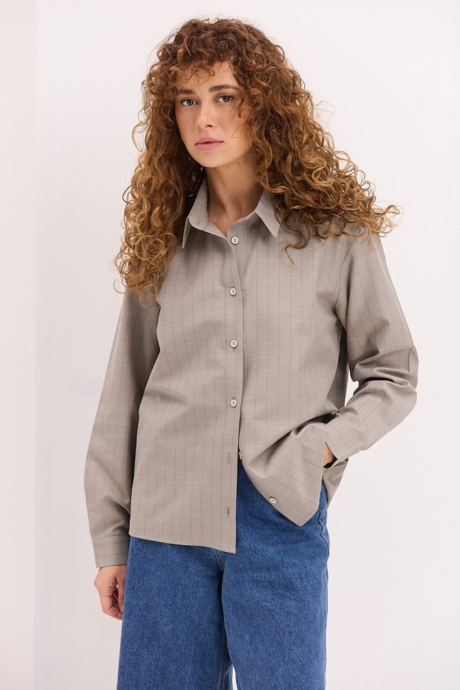 Жіноча смугаста сорочка oversize сіра