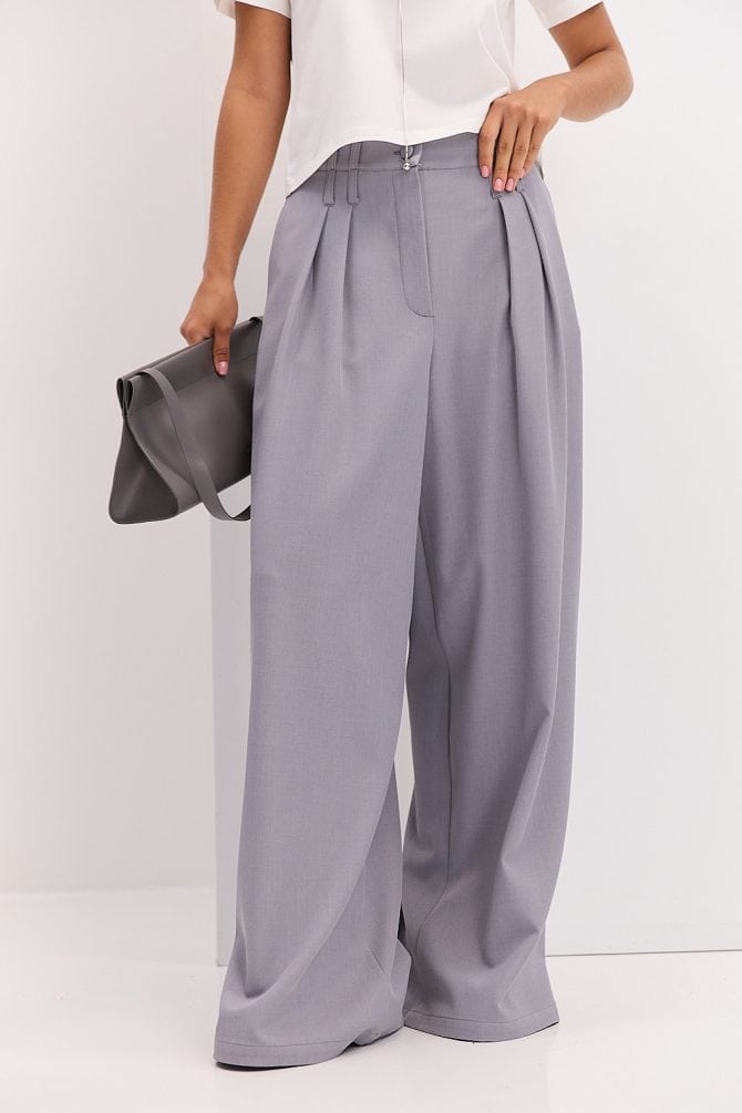Жіночі штани-палаццо зі складками сірі