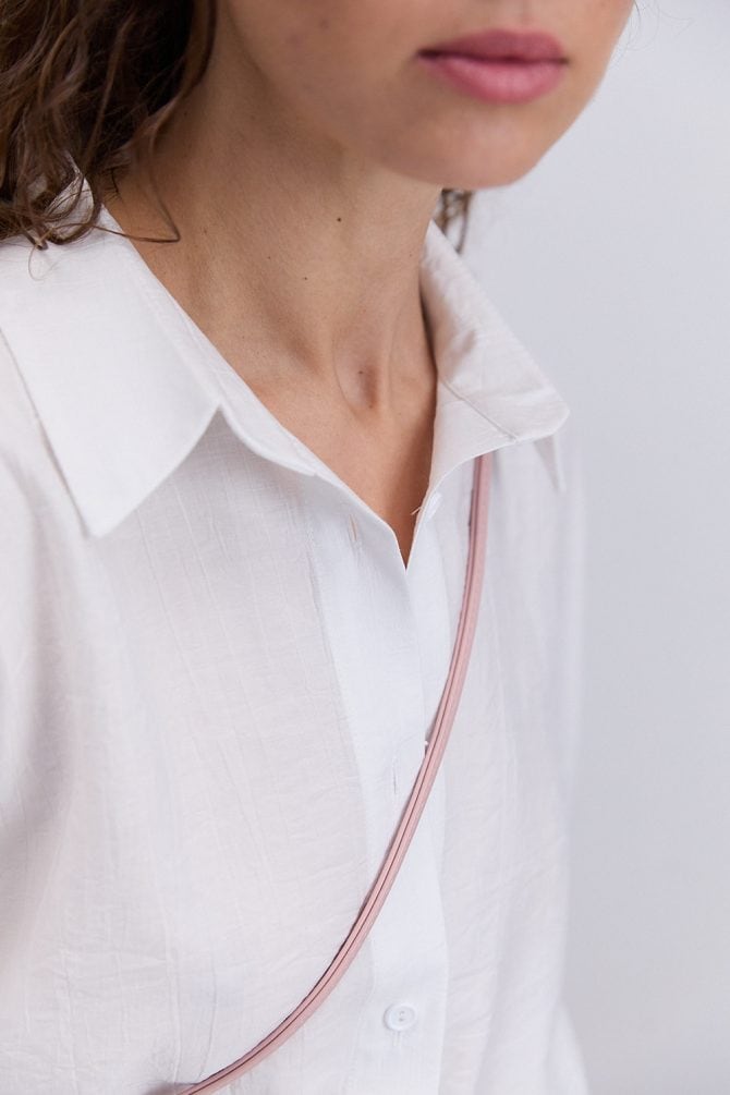 Жіночий літній костюм з шортами та сорочкою з короткими рукавами молочний