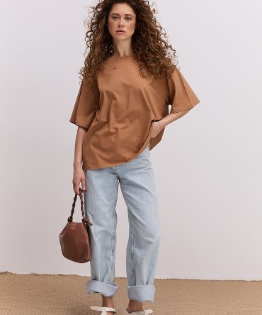 Жіноча oversize футболка шоколадного кольору