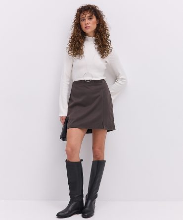 Коротка кашемірова спідниця темно-кавова з розрізом на нозі