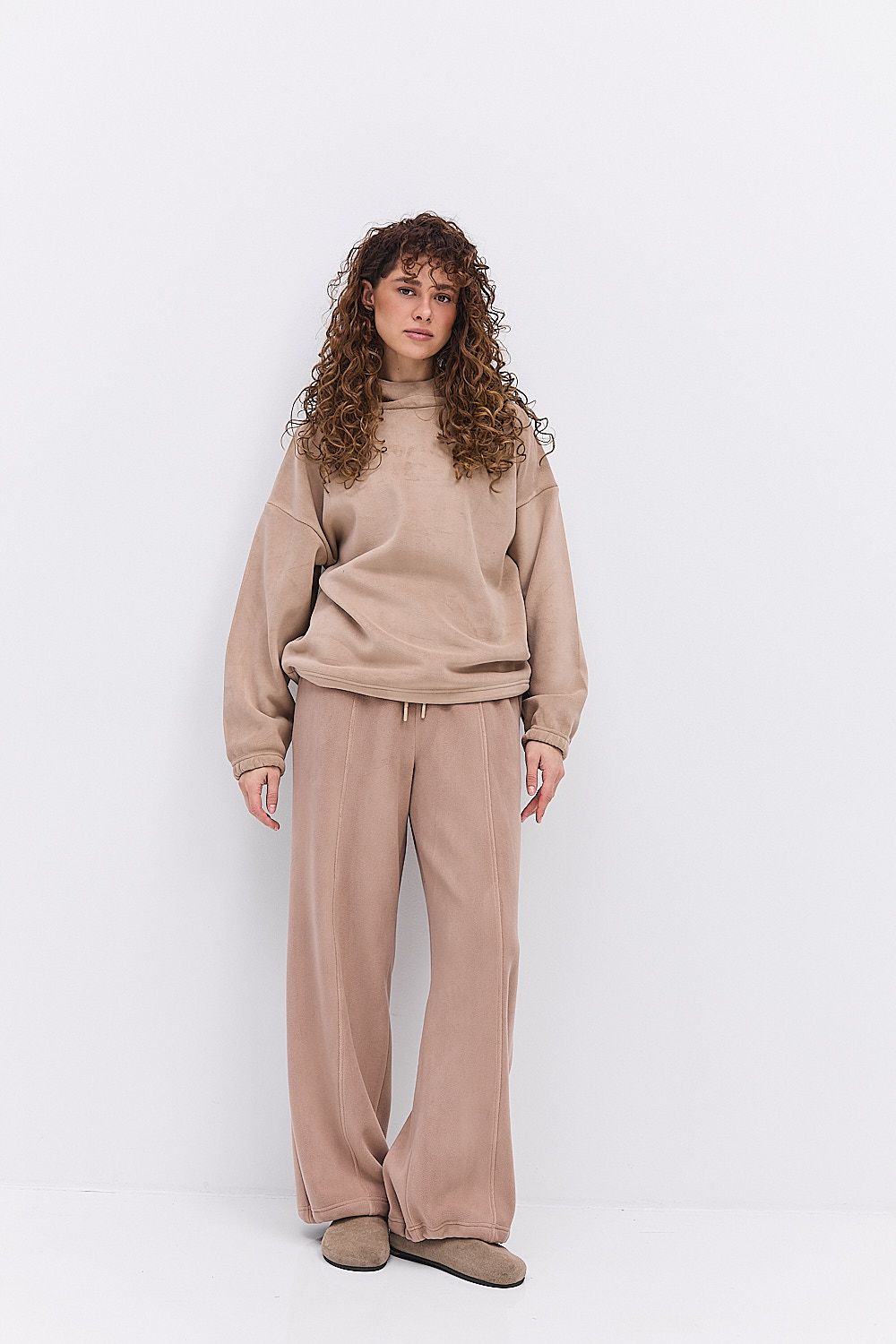 Жіноче флісове худі темно-бежевого кольору