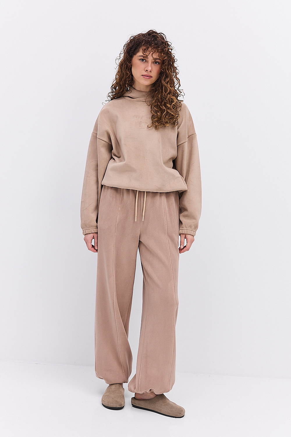 Жіноче флісове худі темно-бежевого кольору