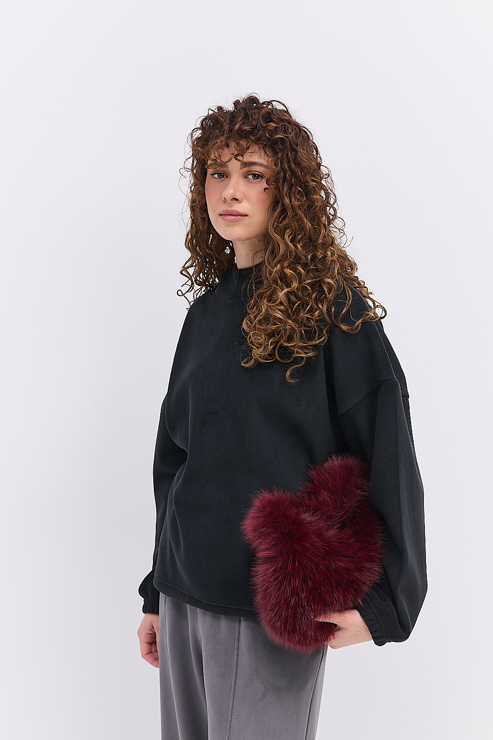 Жіноче флісове худі чорного кольору