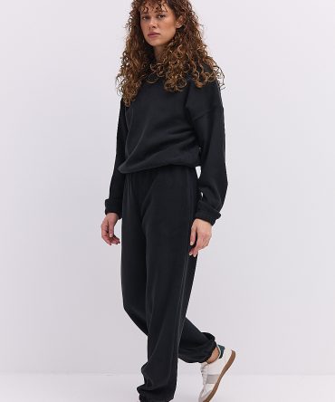 Жіночий флісовий костюм спортивний з худі і джогерами чорний
