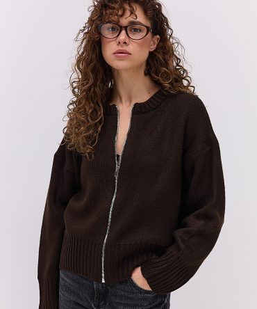 Жіноча в`язана кофта на блискавці темно-шоколадна